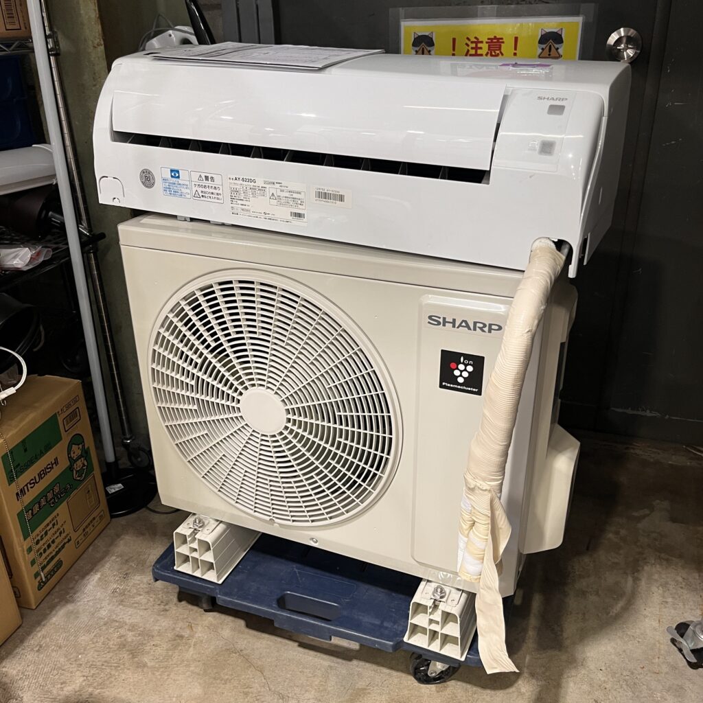 横浜市泉区で9,000円で買取したシャープ 6畳用エアコン AY-S22DG（2024年製）の室内機と室外機
